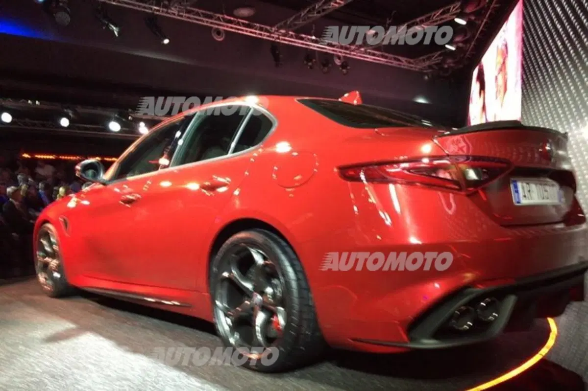Alfa Romeo Giulia: il Biscione è tornato alla gloria [tutte le foto e i dettagli] (29)