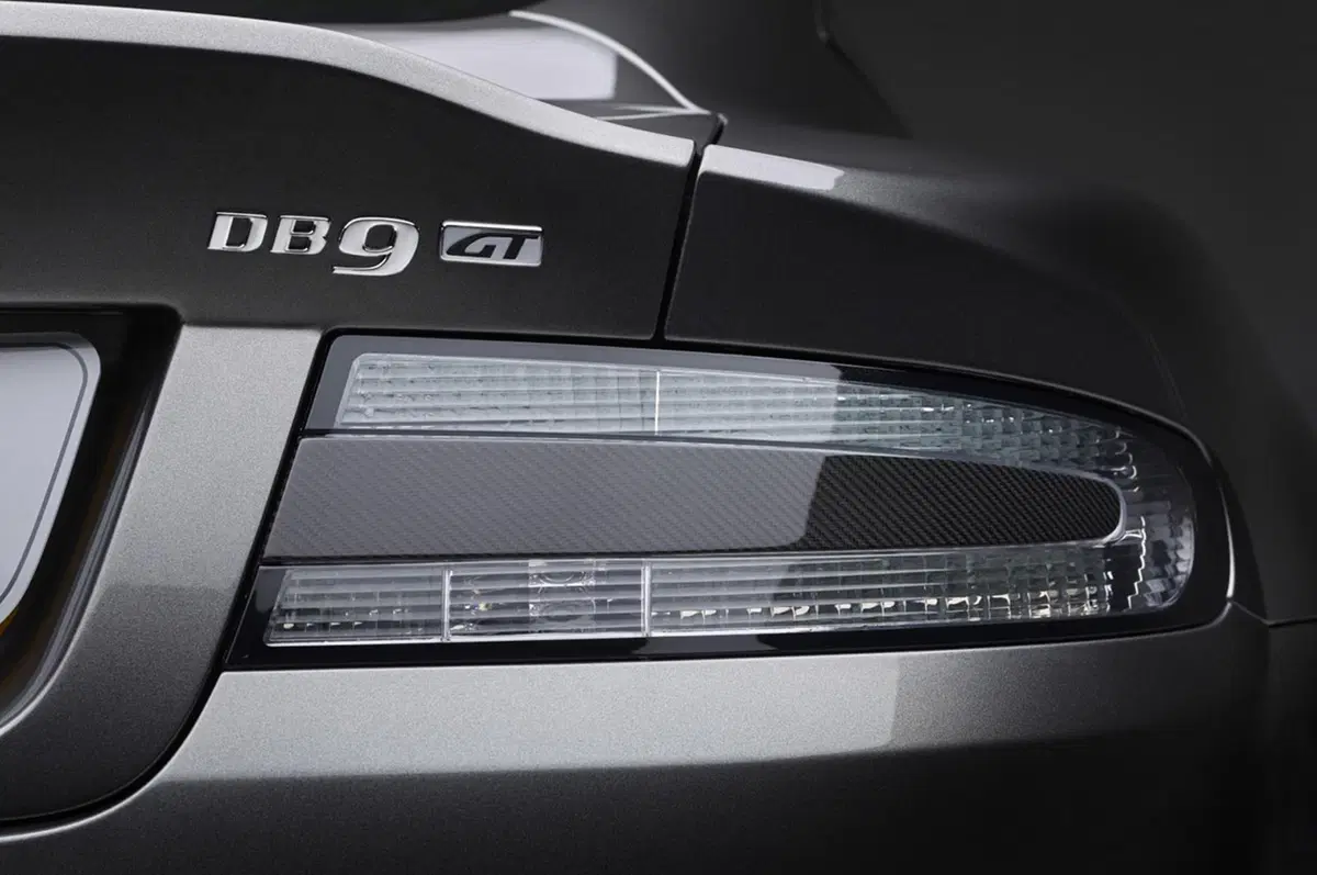 Aston Martin DB9 GT: 547 cavalli pronti per Goodwood (5)