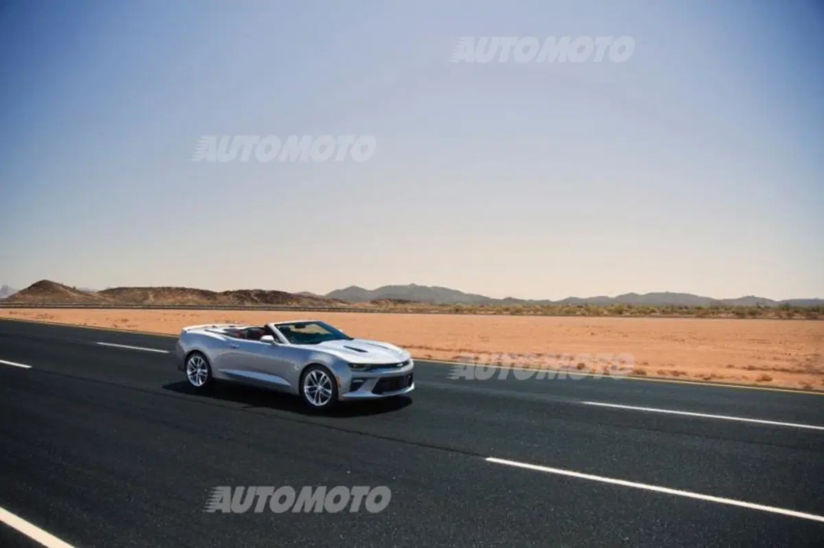 Chevrolet Camaro Convertible, ecco la cabrio di sesta generazione (2)