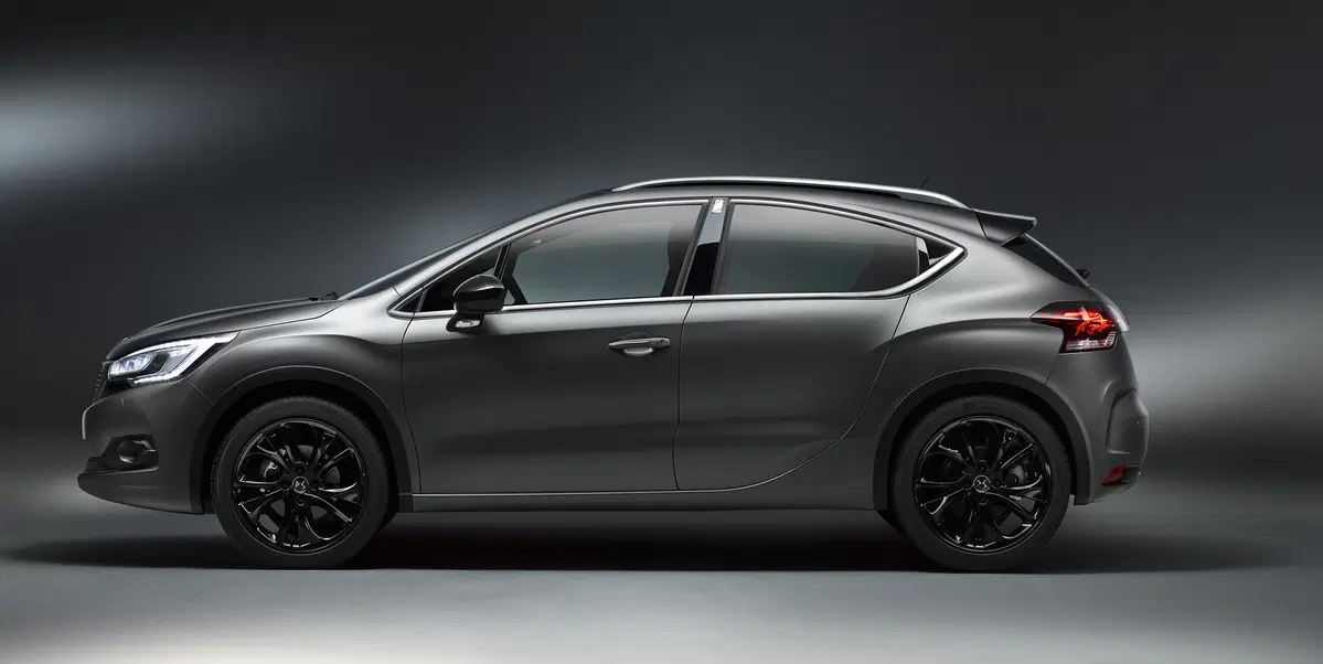 DS 4 Crossback, arriva l'edizione limitata Moondust