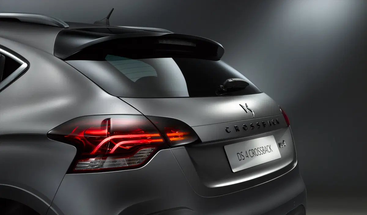 DS 4 Crossback, arriva l'edizione limitata Moondust (5)