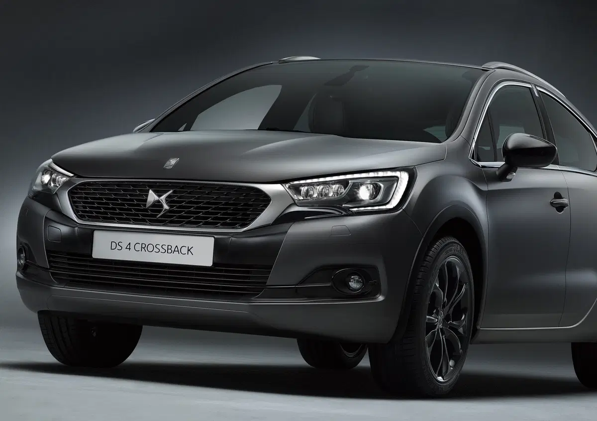 DS 4 Crossback, arriva l'edizione limitata Moondust
