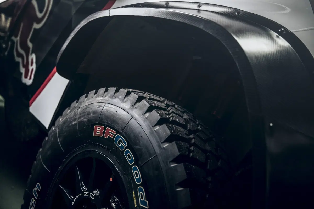 Dakar 2018: ecco la Peugeot 3008DKR Maxi [Video] (5)