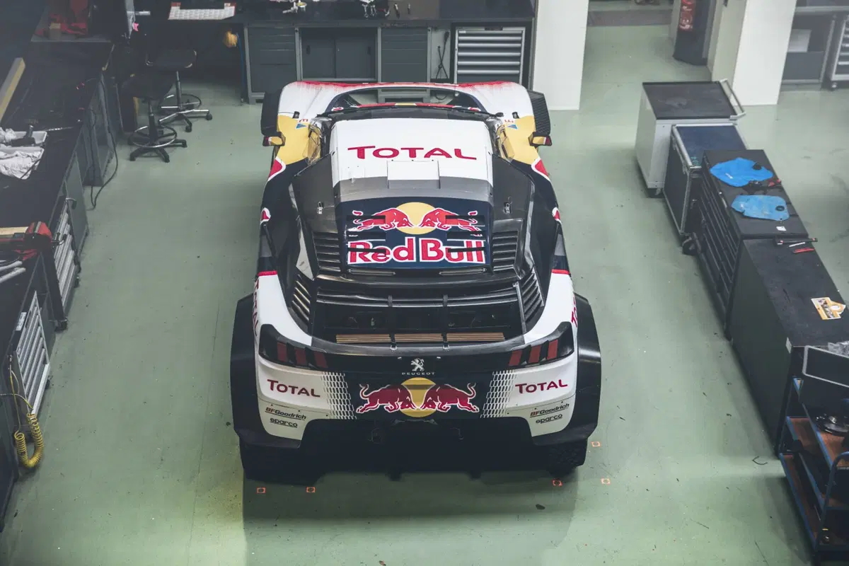 Dakar 2018: ecco la Peugeot 3008DKR Maxi [Video] (4)