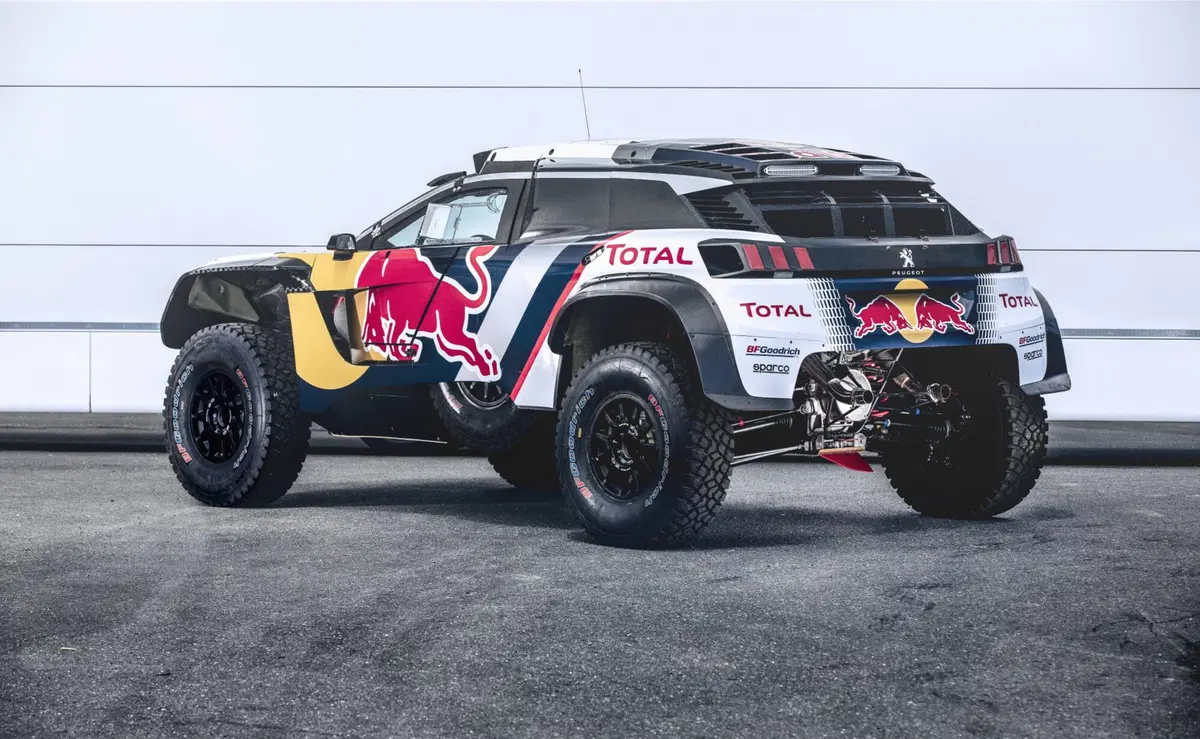 Dakar 2018: ecco la Peugeot 3008DKR Maxi [Video] (3)
