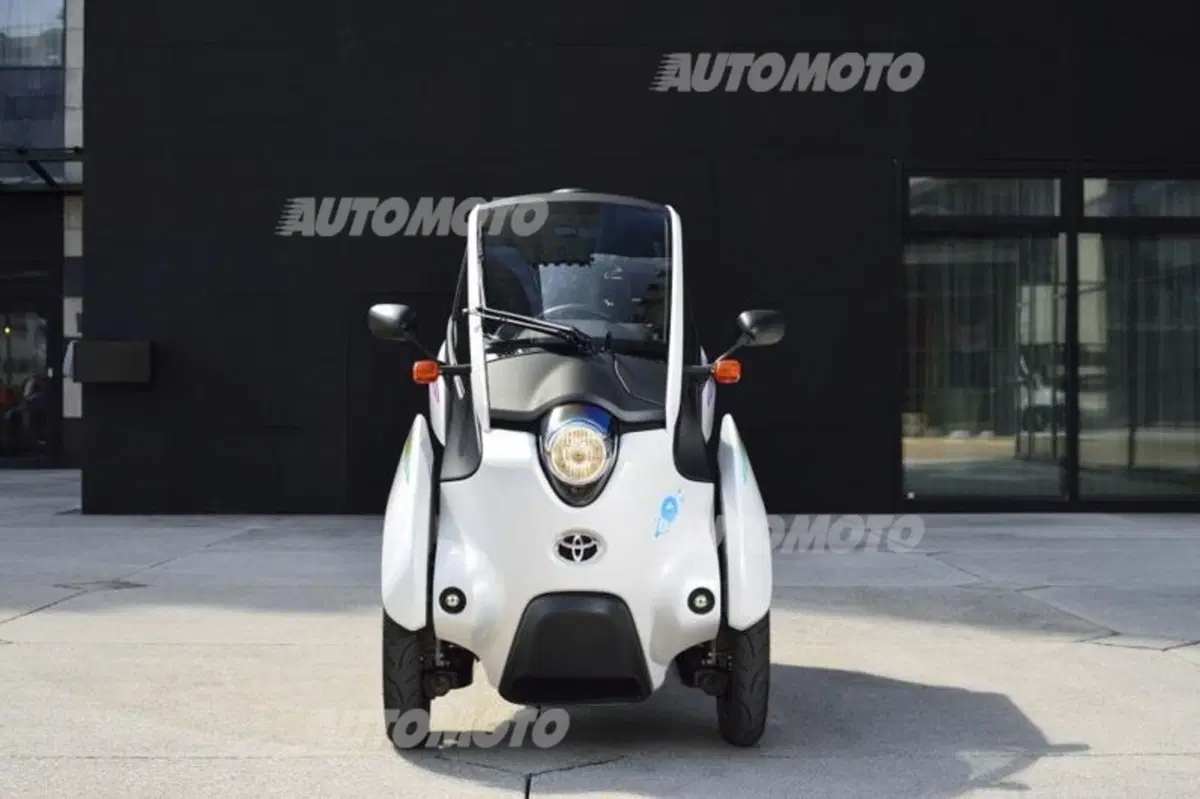 Toyota i-Road (26)
