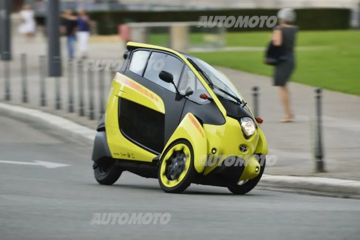 Toyota i-Road (99)