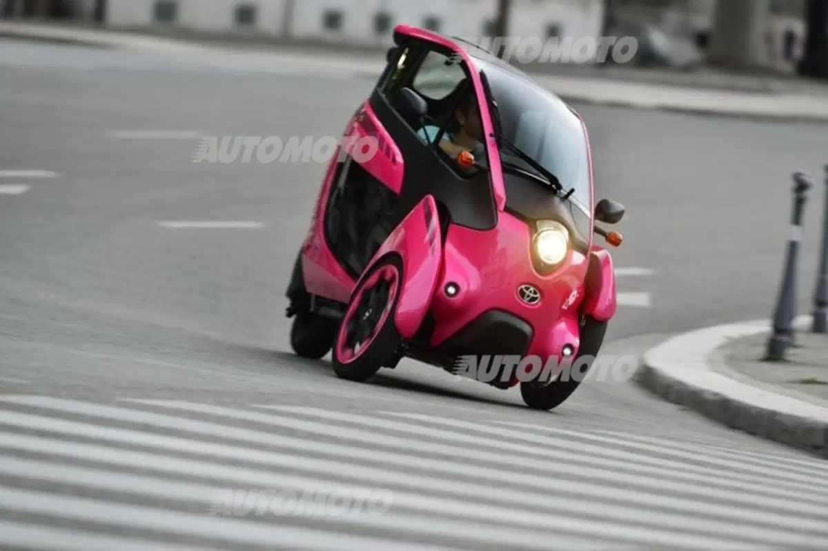 Toyota i-Road (101)