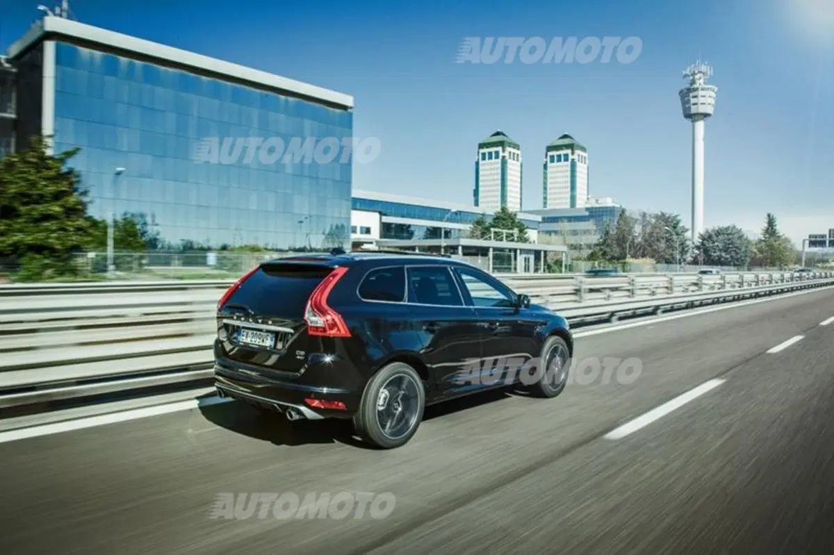 Volvo XC60 R-Design (8)