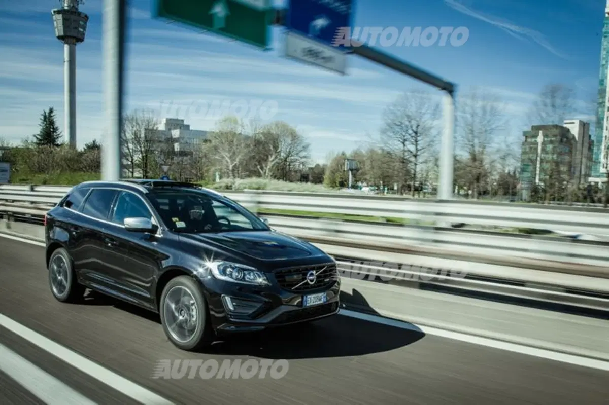 Volvo XC60 R-Design (15)