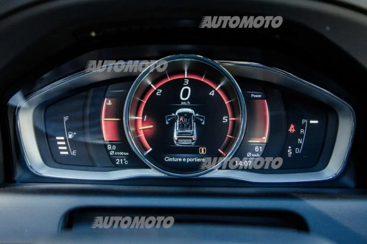 Volvo XC60 R-Design (16)