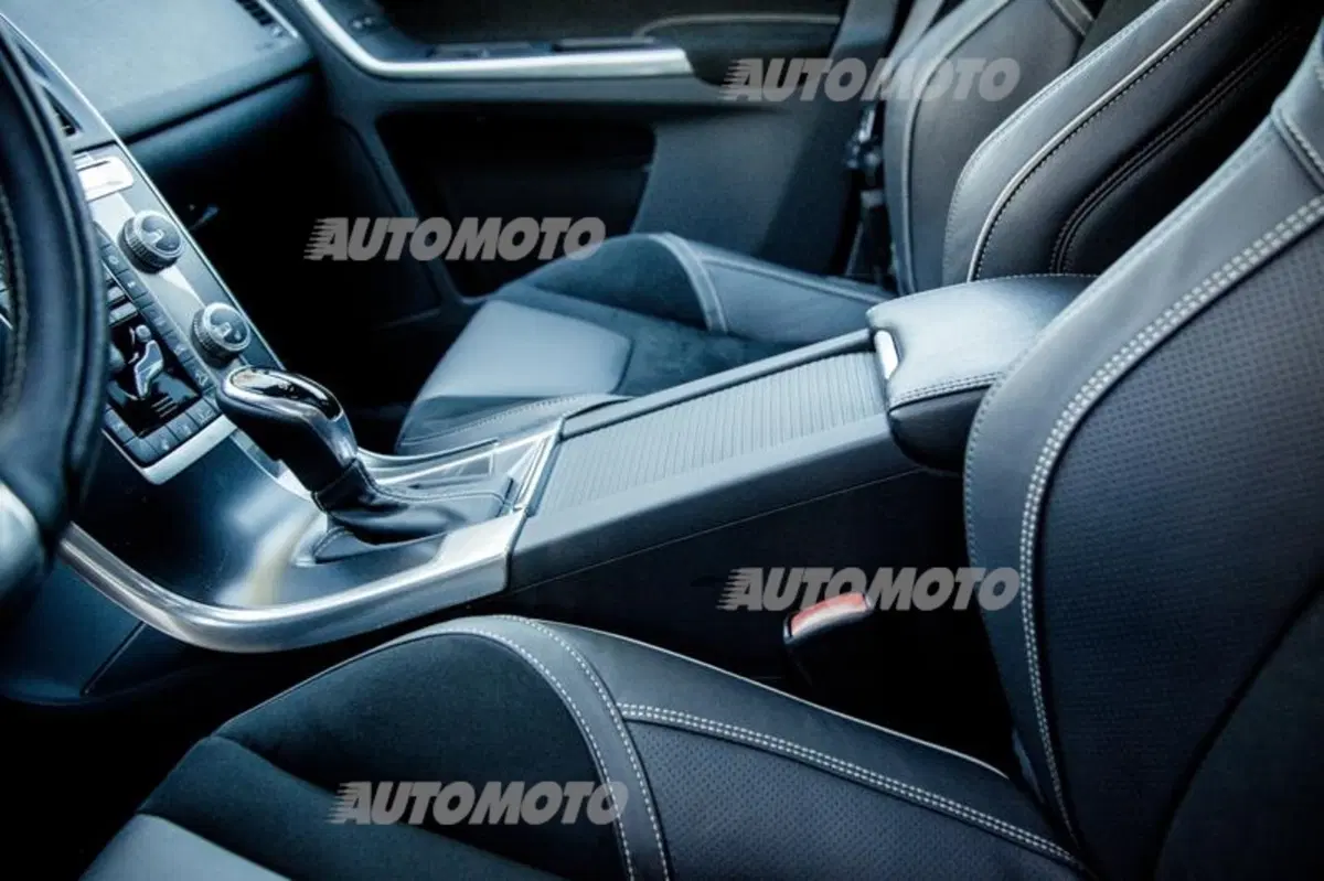 Volvo XC60 R-Design (25)
