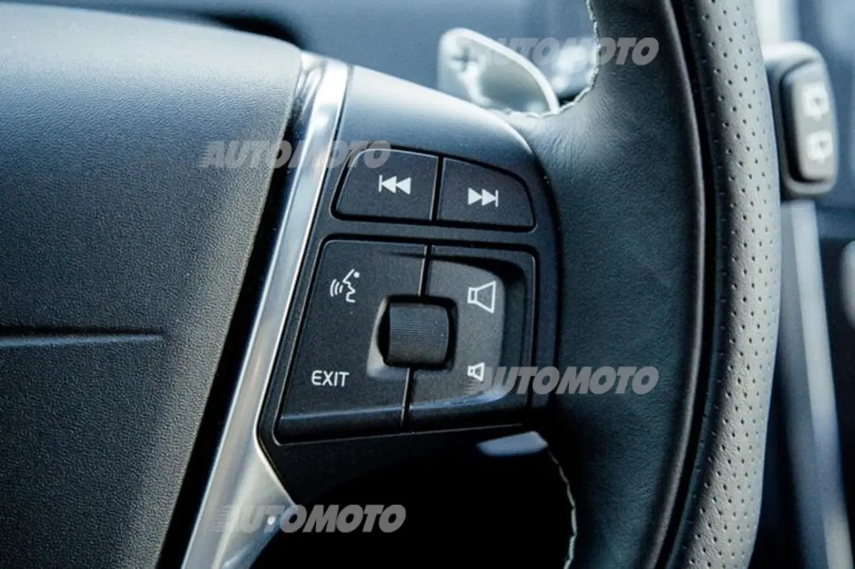 Volvo XC60 R-Design (27)
