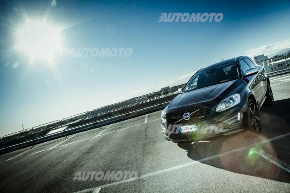 Volvo XC60 R-Design (40)