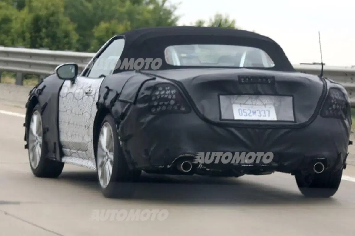 Fiat 124 Spider: le prime foto spia della roadster su base Mazda (3)