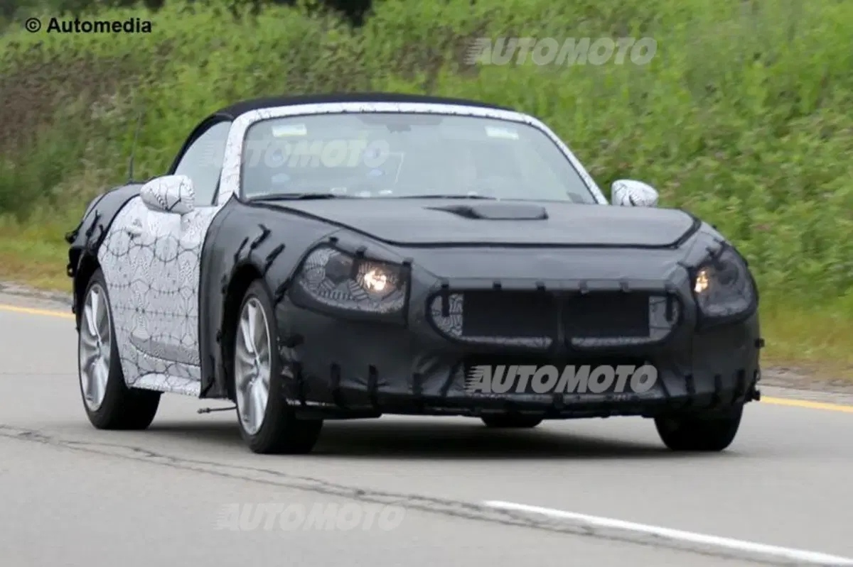 Fiat 124 Spider: le prime foto spia della roadster su base Mazda (6)