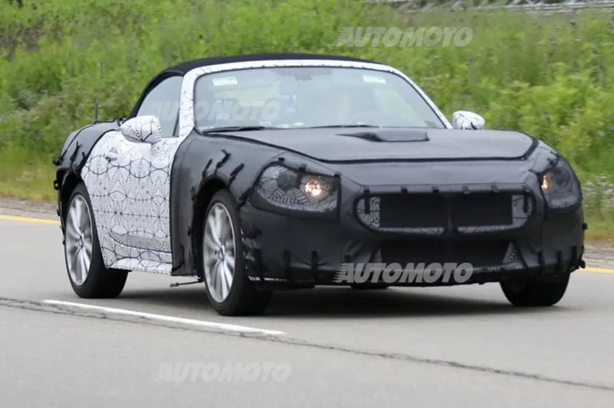 Fiat 124 Spider: le prime foto spia della roadster su base Mazda (10)