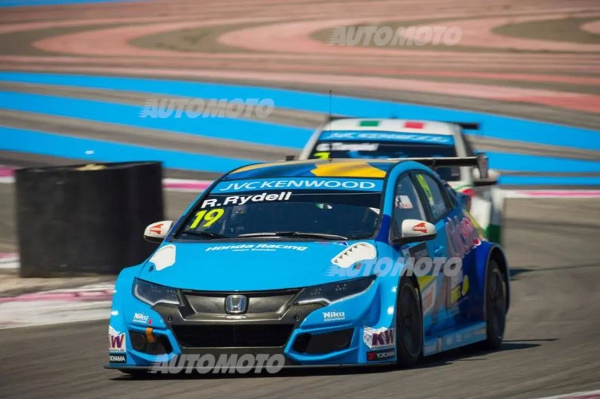 WTCC 2015, qualfiche Francia: pole per Loeb (7)