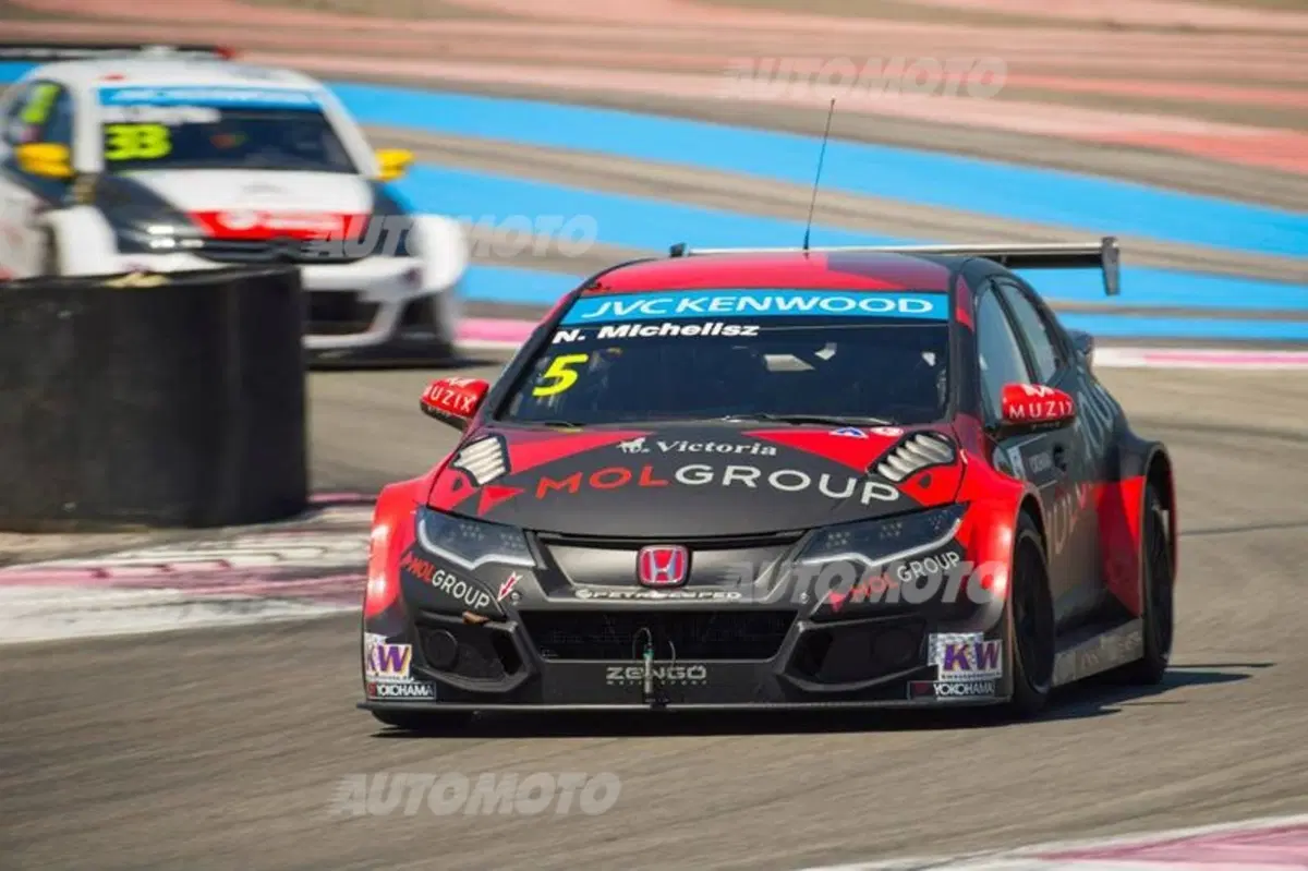 WTCC 2015, qualfiche Francia: pole per Loeb (8)