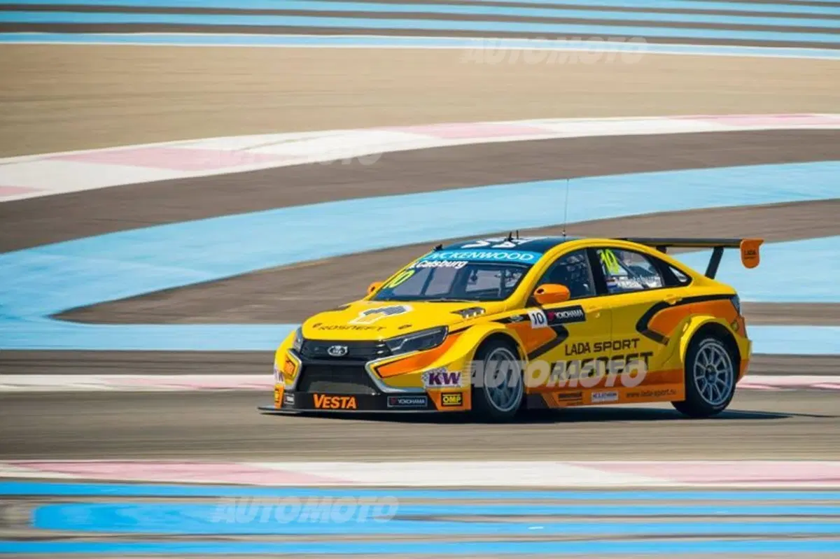 WTCC 2015, qualfiche Francia: pole per Loeb (13)