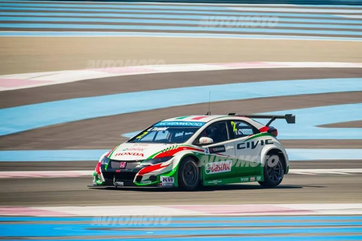 WTCC 2015, qualfiche Francia: pole per Loeb (14)