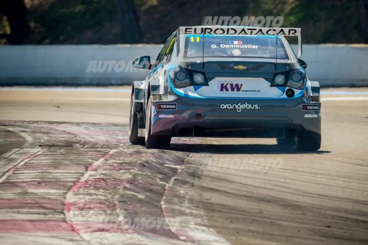 WTCC 2015, qualfiche Francia: pole per Loeb (19)
