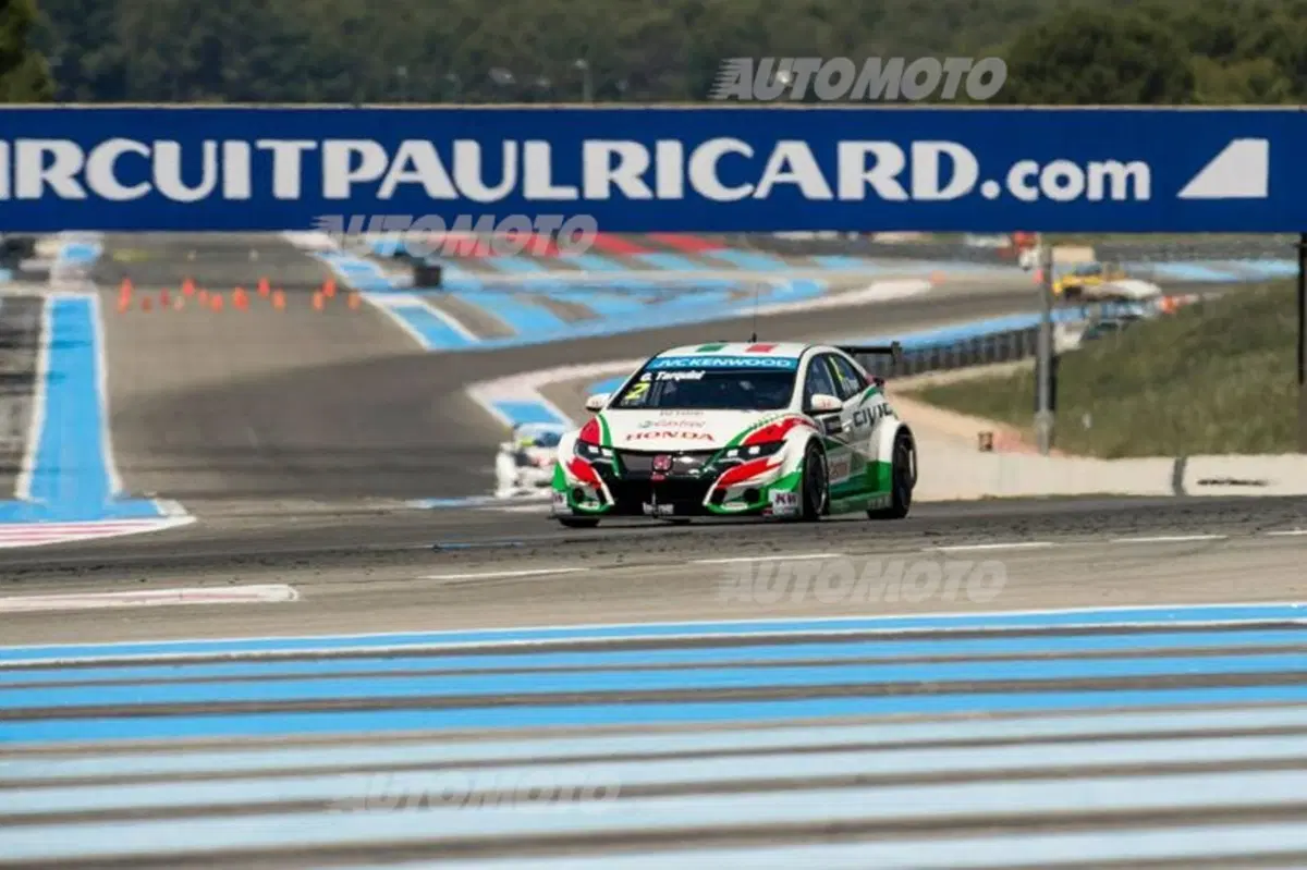 WTCC 2015, qualfiche Francia: pole per Loeb (29)