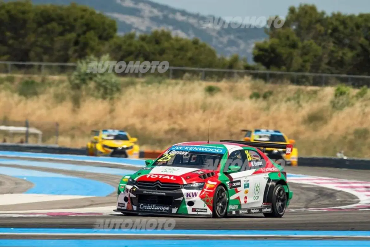 WTCC 2015, qualfiche Francia: pole per Loeb (31)