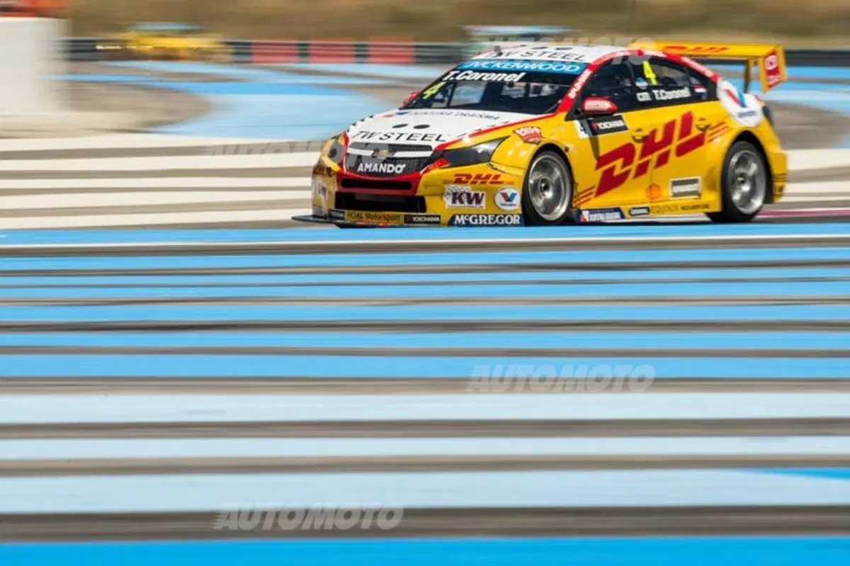 WTCC 2015, qualfiche Francia: pole per Loeb (34)