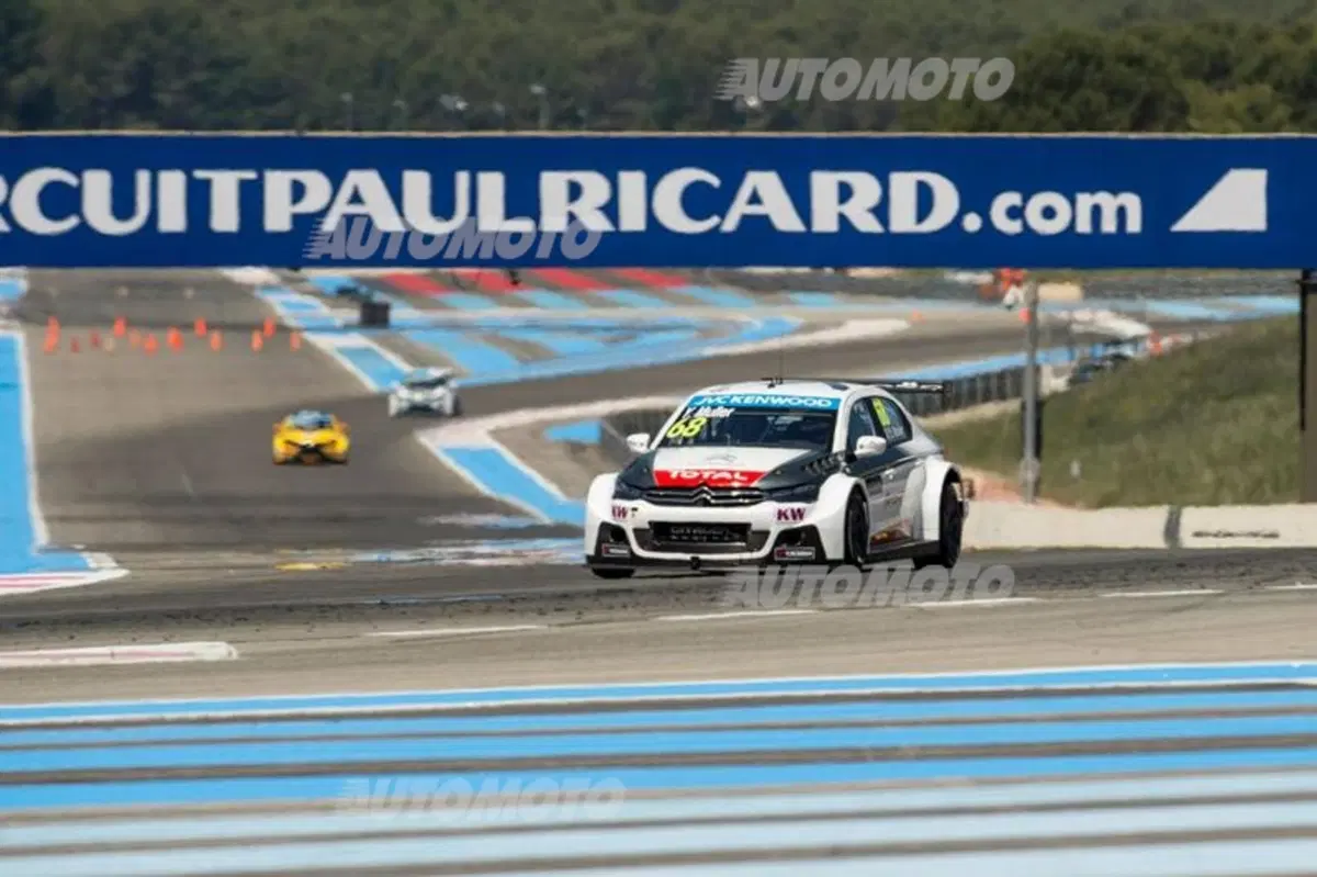 WTCC 2015, qualfiche Francia: pole per Loeb (35)