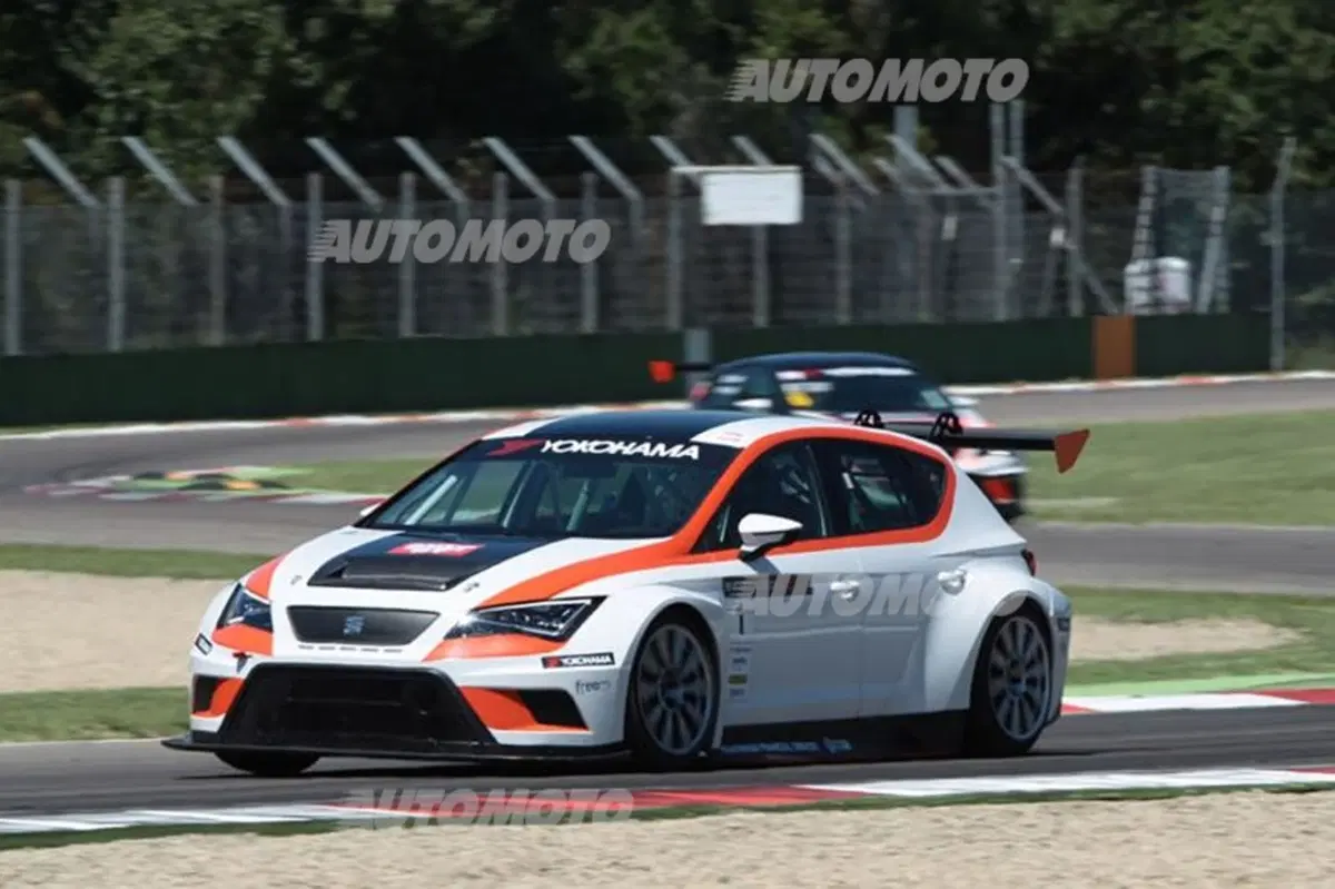 Seat Leon Cupra Cup, gara 1: podio sfiorato dopo una grande rimonta (3)
