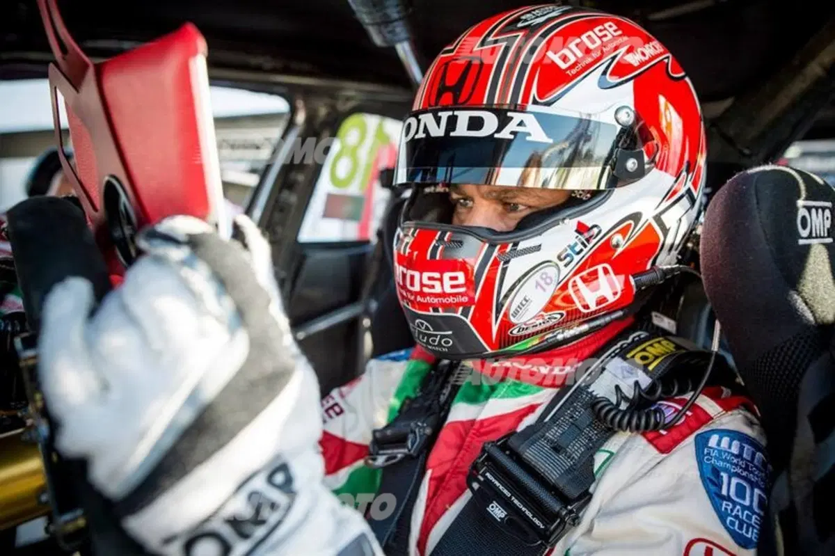 WTCC 2015, Francia: vincono Loeb e López (7)