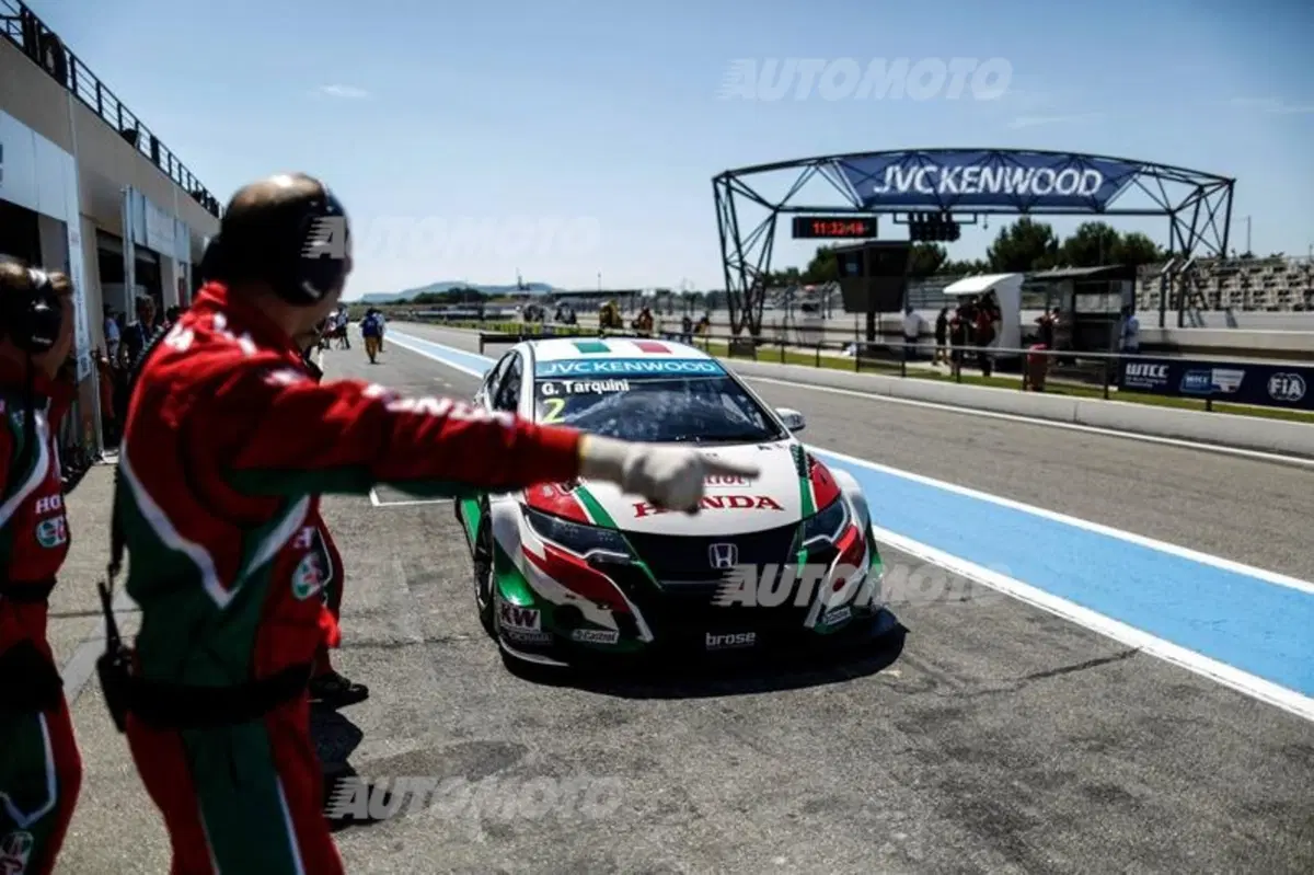 WTCC 2015, Francia: vincono Loeb e López (11)