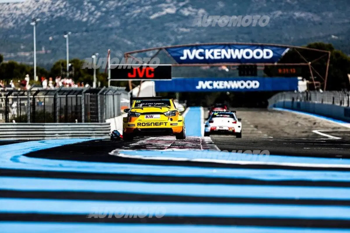 WTCC 2015, Francia: vincono Loeb e López (12)