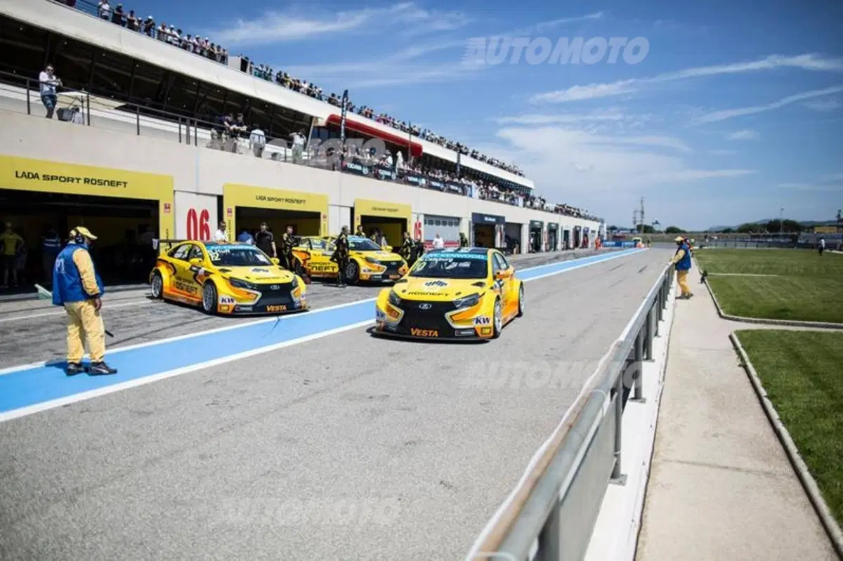 WTCC 2015, Francia: vincono Loeb e López (21)