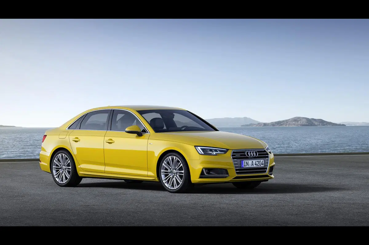 Audi A4: ecco la nuova berlina e Avant dei quattro anelli (53)