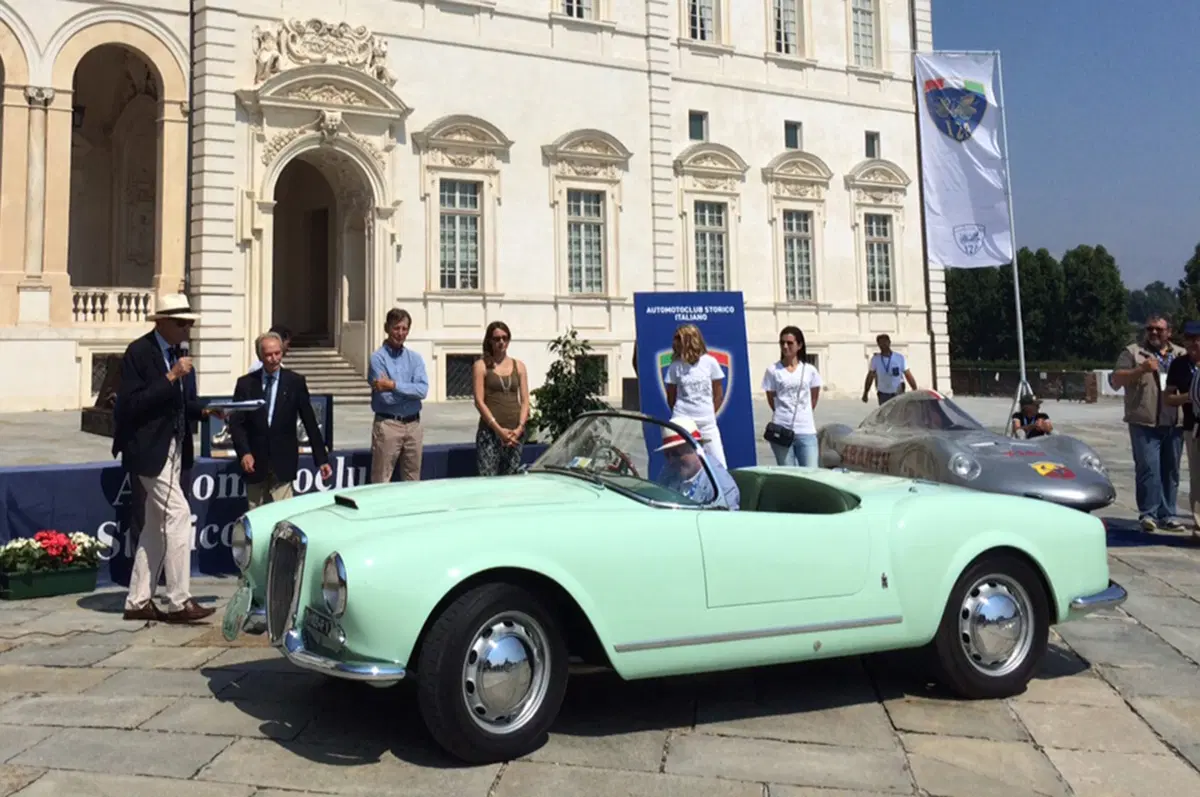 Concorso Nazionale d'Eleganza per automobili: vince la Lancia Aurelia B24 Spider