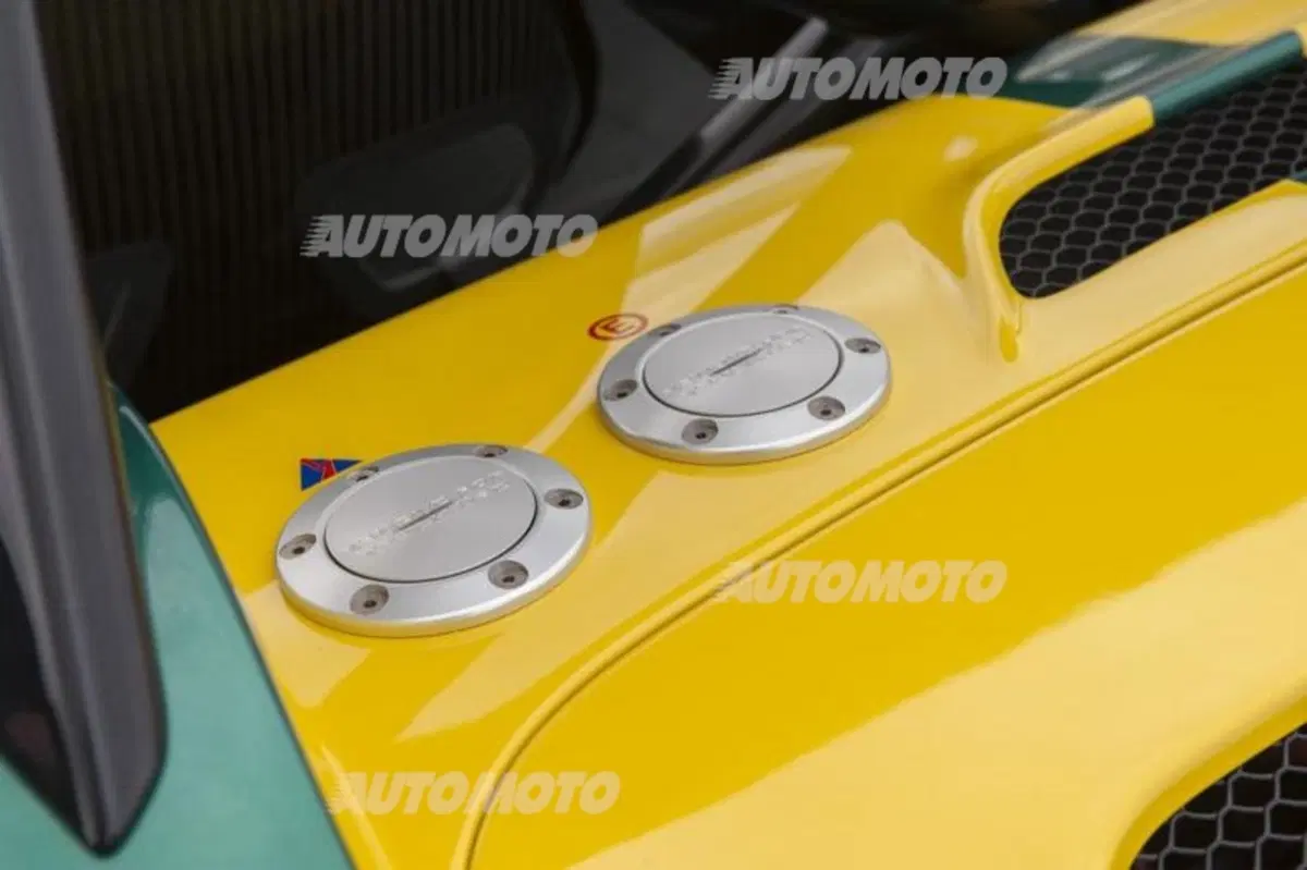 Lotus 3-Eleven, radicalmente britannica (12)