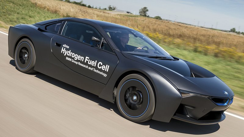 BMW Innovation Days: un futuro tra ibrido e idrogeno