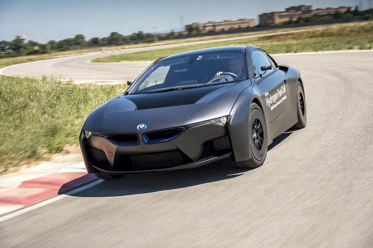 BMW Innovation Days: un futuro tra ibrido e idrogeno