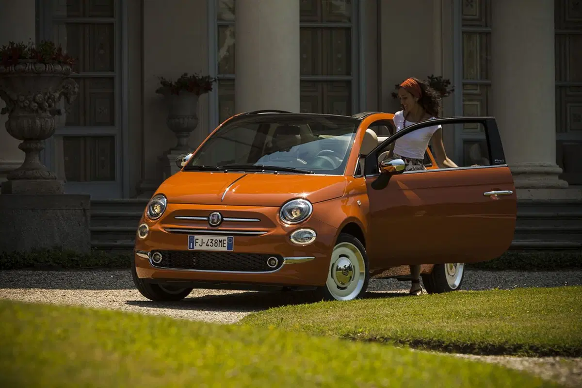 Fiat 500 Anniversario, omaggio agli anni '60 (7)