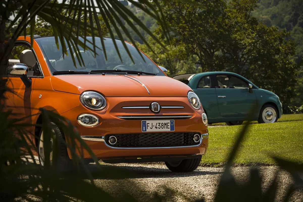 Fiat 500 Anniversario, omaggio agli anni '60 (9)