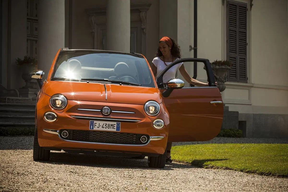 Fiat 500 Anniversario, omaggio agli anni '60 (10)
