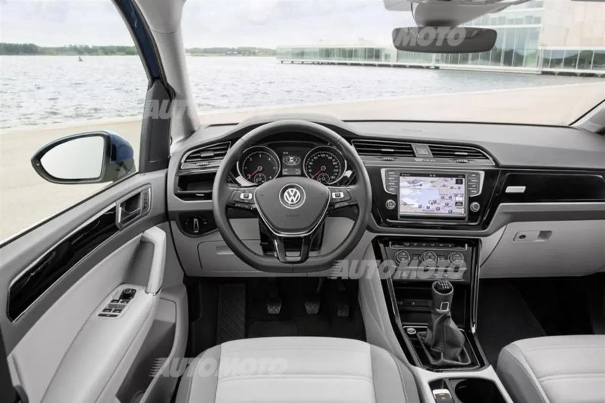 Nuova Volkswagen Touran (19)