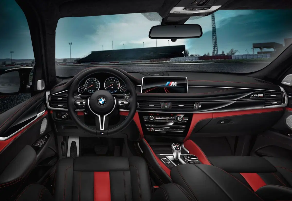 BMW X5 e X6 M Black Fire Edition, nero sportivo (5)