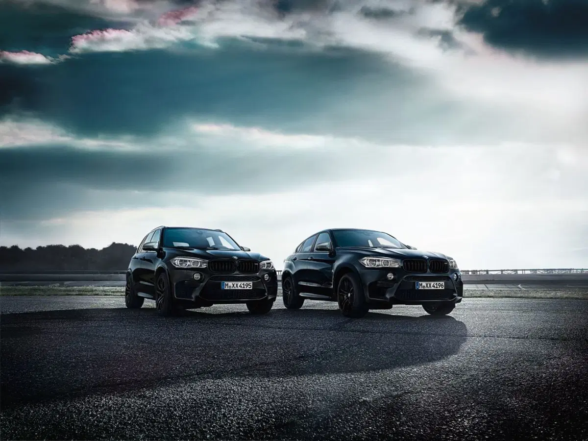 BMW X5 e X6 M Black Fire Edition, nero sportivo