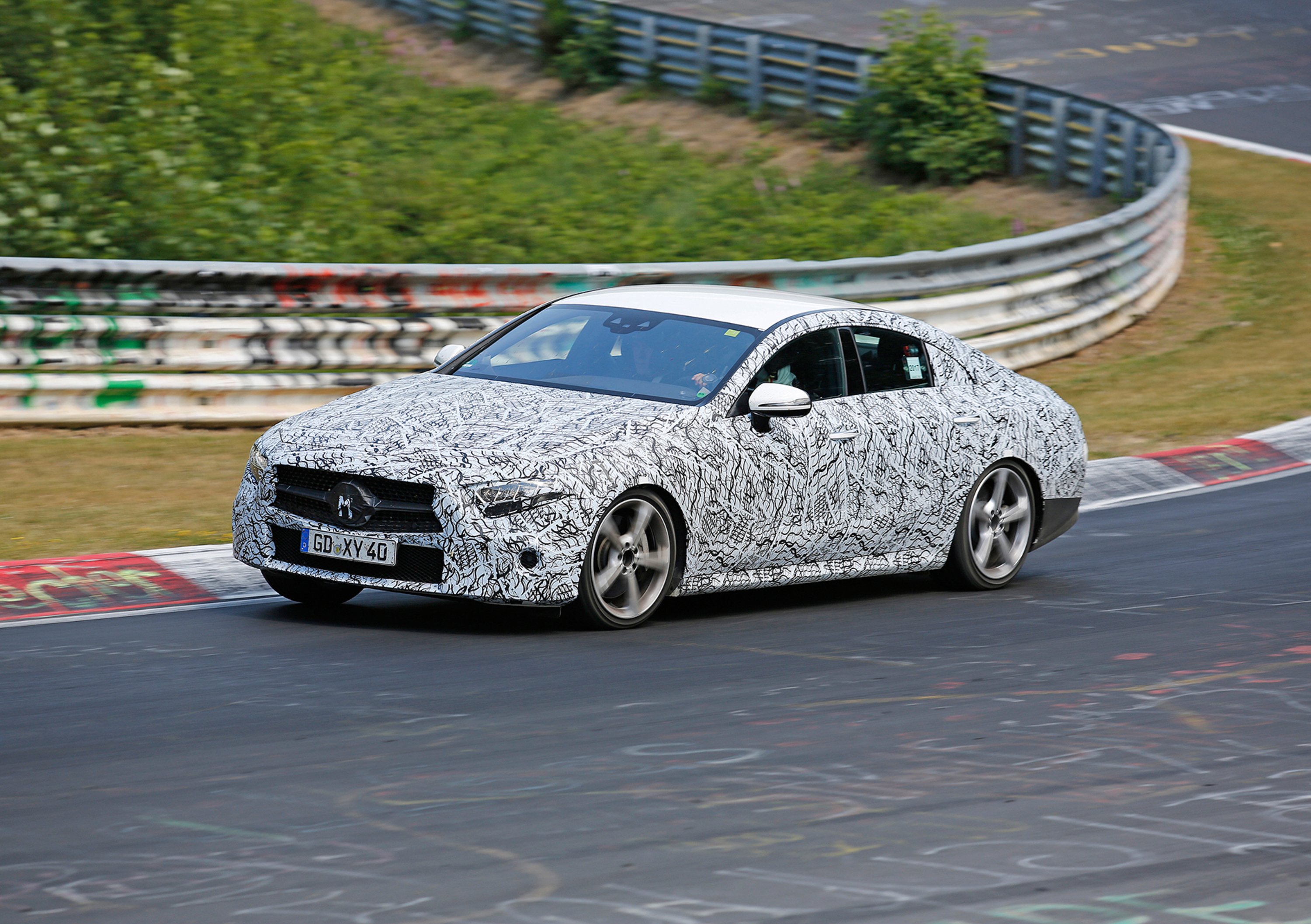 Mercedes CLS, test sul Ring per la prossima generazione 