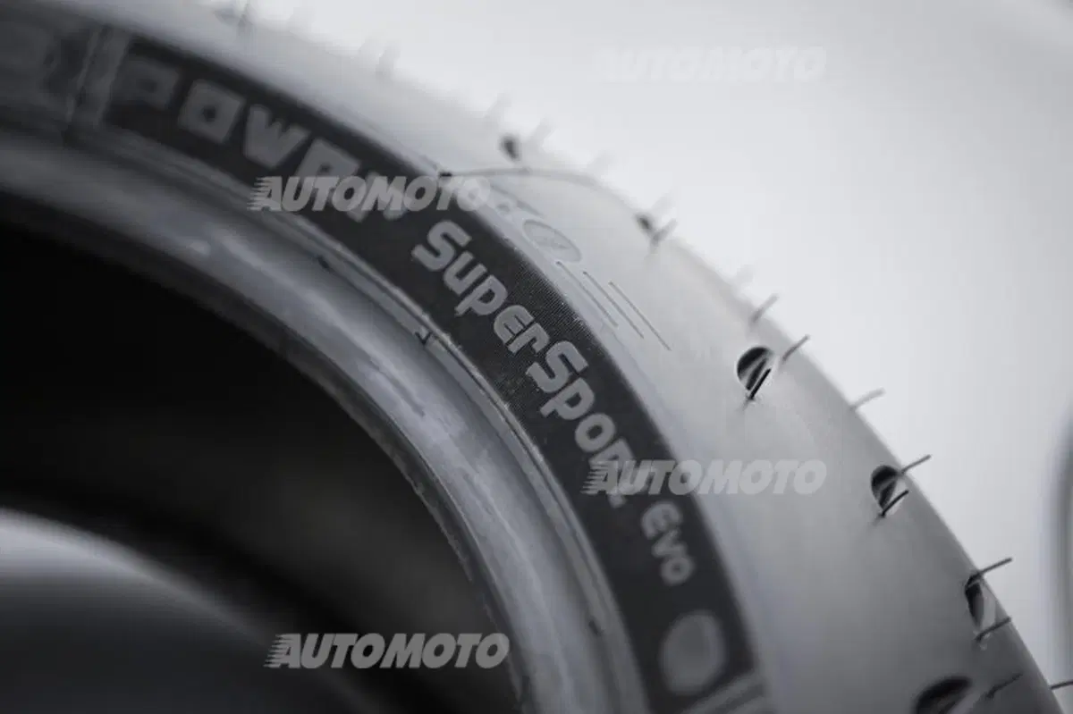 Michelin, mobilità a 360°: dalle auto alle moto(GP) fino... alle suole! (21)