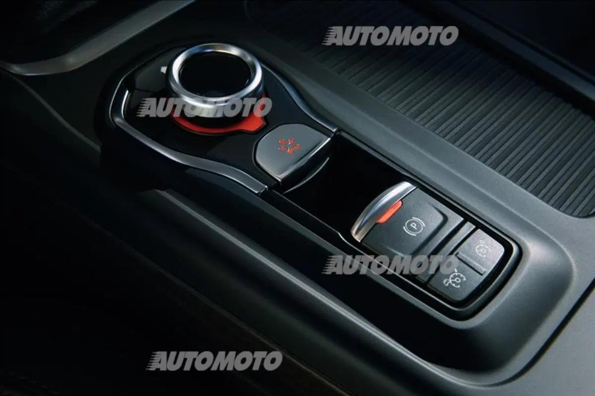 Renault Talisman, Van den Acker: «Dovevamo creare effetto WOW!» (6)