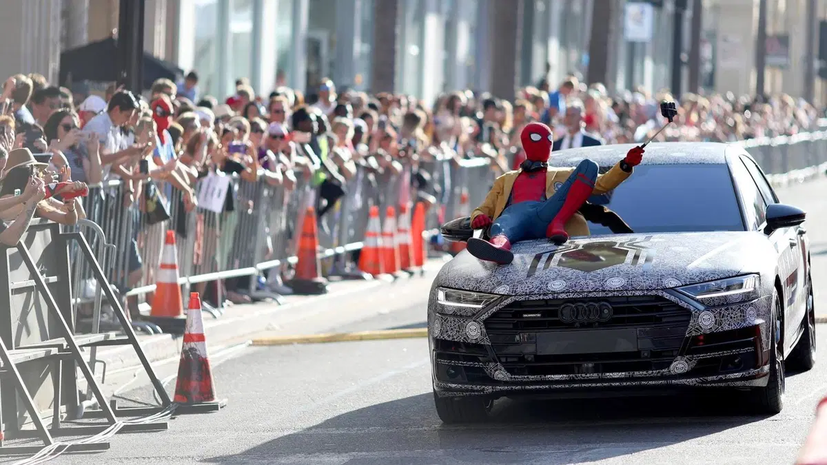 Audi A8 2018, al cinema con Spiderman (2)